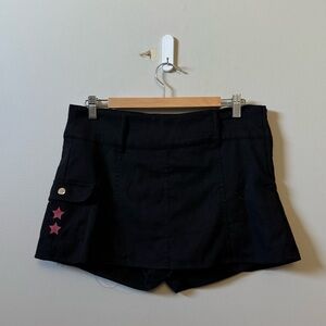 Social Collision Hot topic black mini skort with stars